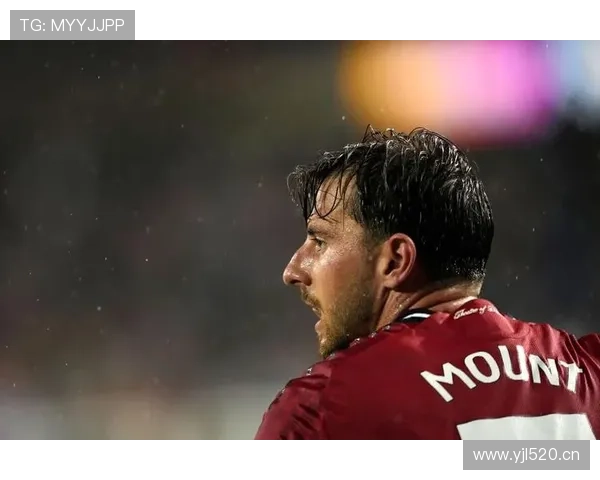 曼联重建阶段阵容变动，问题积累是否面临赛季成绩影响考验